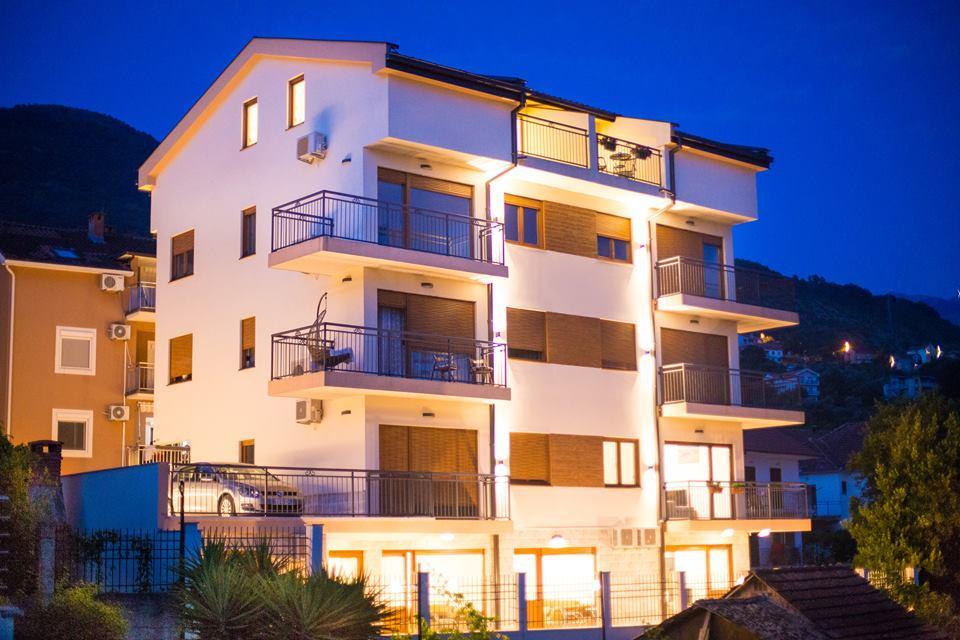 Porto Apartments Tivat Exterior foto